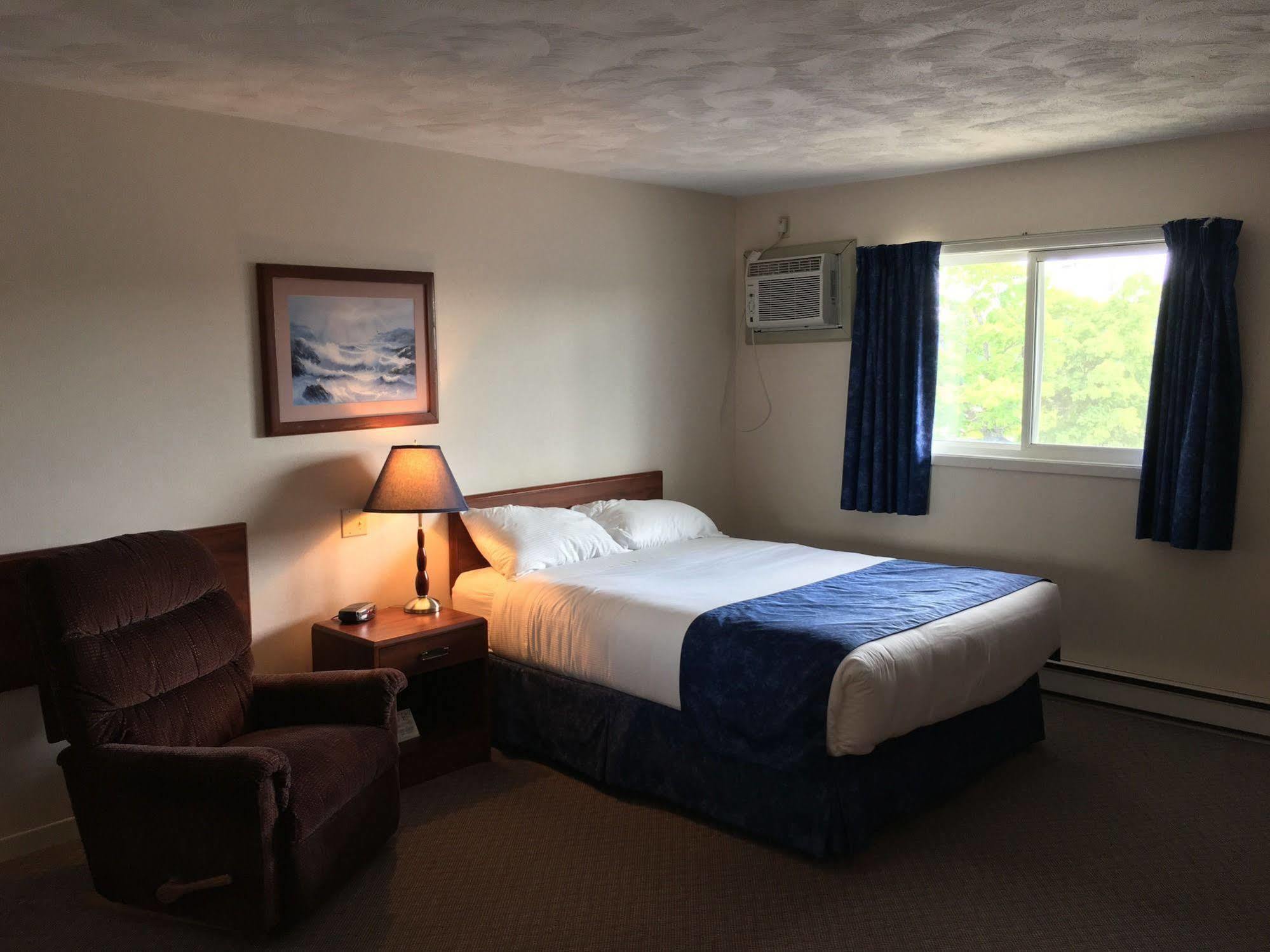 Fairway Inn Sussex Exteriér fotografie
